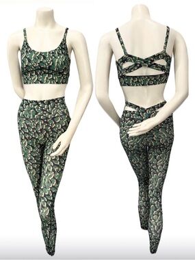 Noire Blanc Amazonia Scrunch Legging Set Green Leopard Print Size S